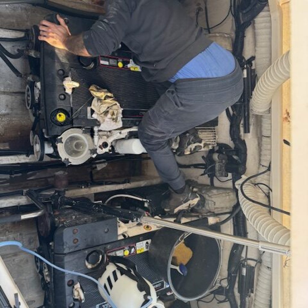 motoros-yacht-ujjaszuletese-17-rotated